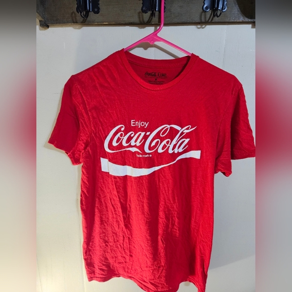 RED COCA-COLA WOMENS MEDIUM SHORT SLEEVE SHIRT - Picture 3 of 3